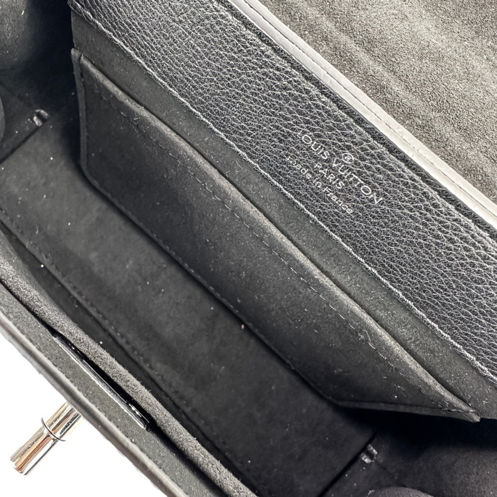 LOUIS VUITTON Bag - Picture 7 of 16